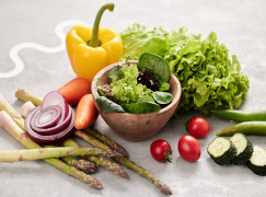 Enhancing vegetable decontamination through natural acids