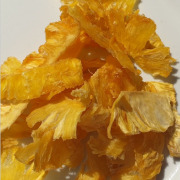 Dried pineapple