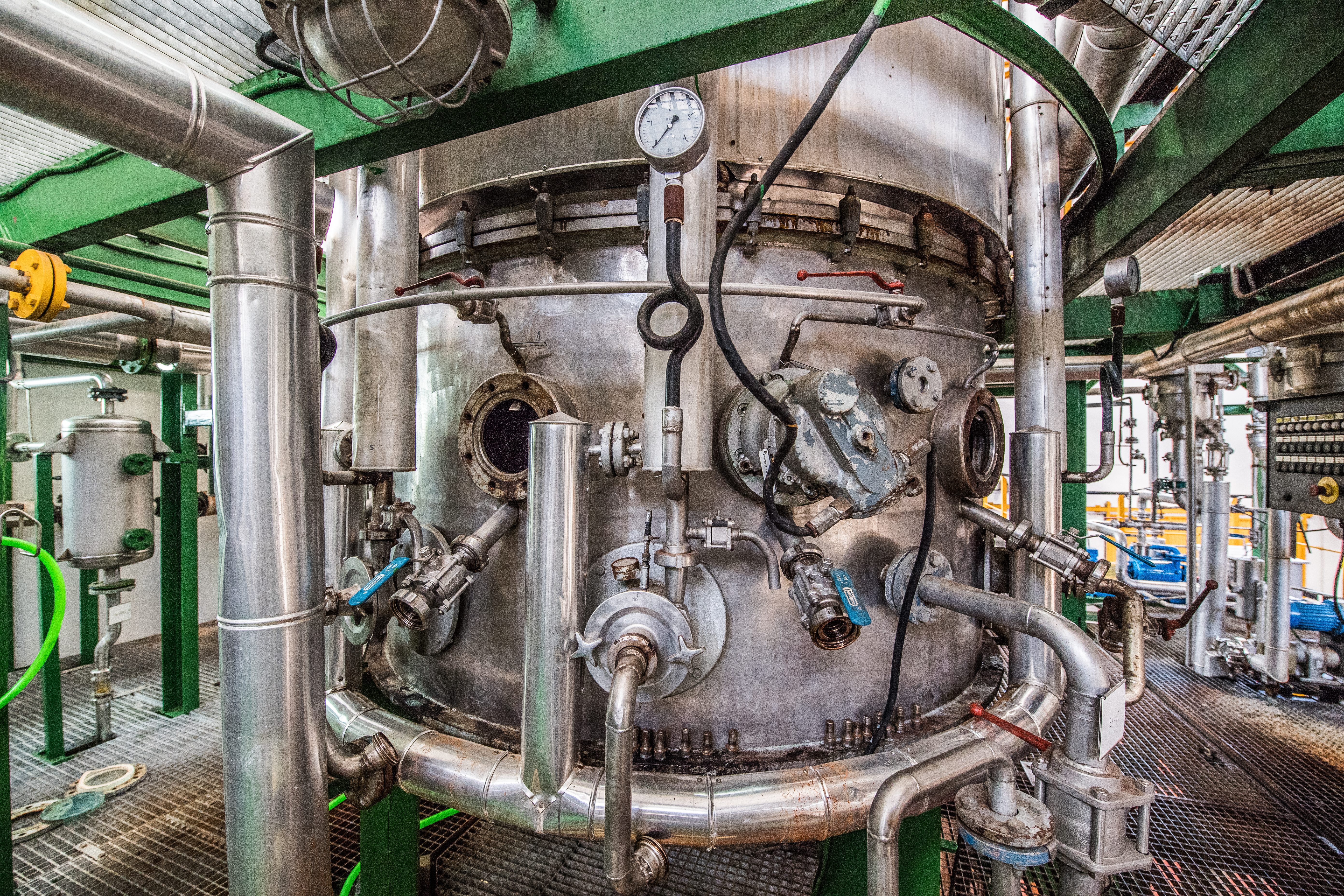 CONTRACT MANUFACTURING: EXTRACTIONS