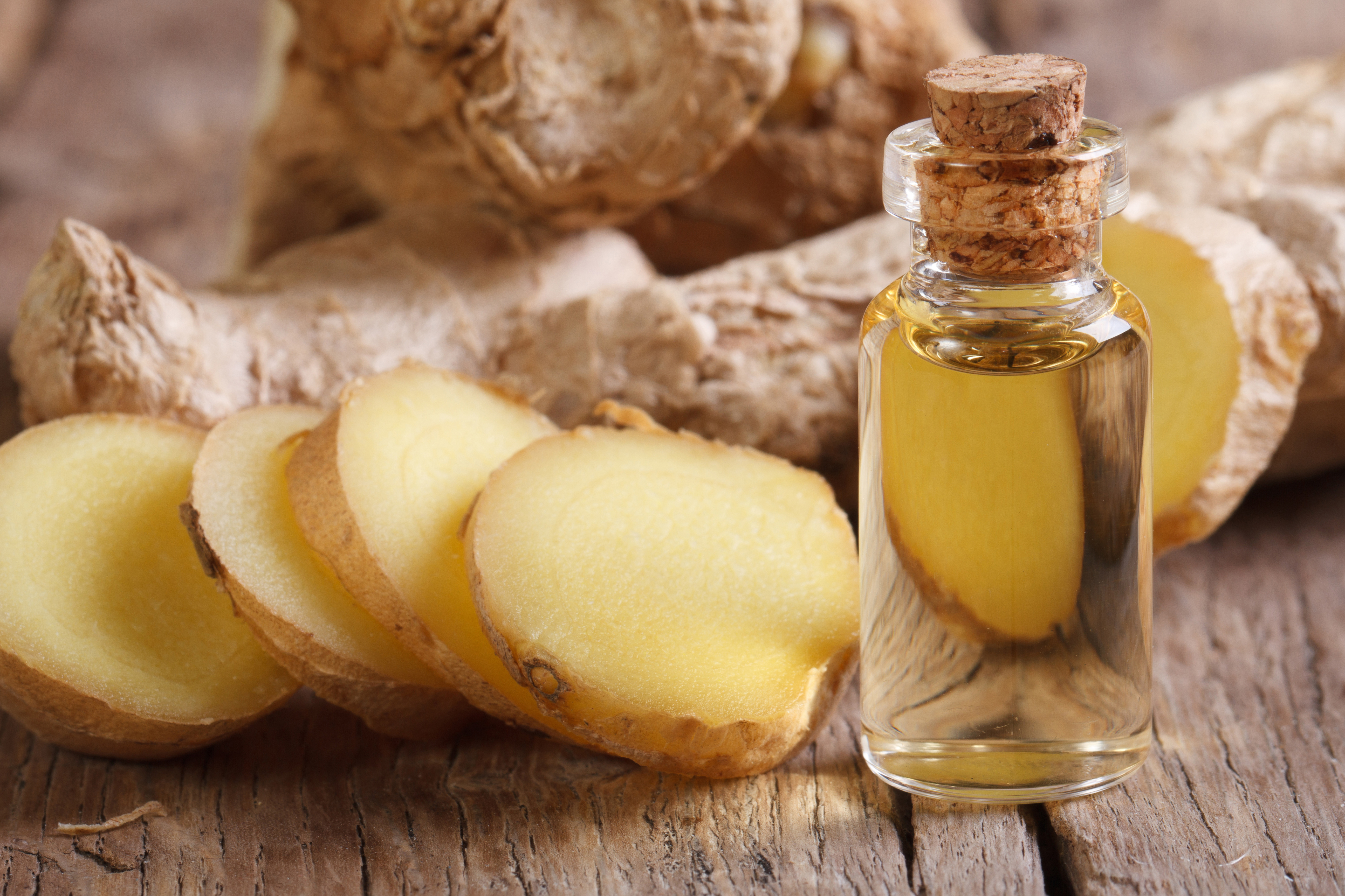 Ginger Oil, Ginger Oil Supplier, Ginger Oil Manufacturer, Ginger Oil Exporter, SCFE Co2 Ginger Oil