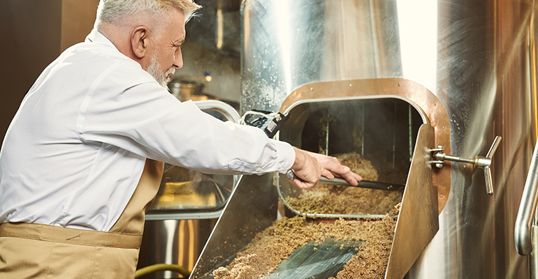 © AdobeStock/serhiibobyk